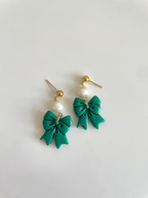 Load image into Gallery viewer, The Molly earrings (Christmas version)