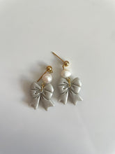Load image into Gallery viewer, The Molly earrings (Christmas version)