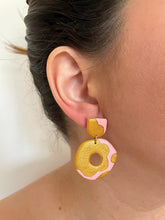 Load image into Gallery viewer, The Chelsea earrings
