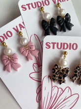 Load image into Gallery viewer, The Molly earrings
