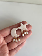 Load image into Gallery viewer, The Nuna earrings
