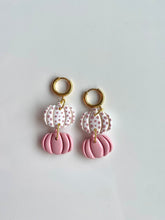 Load image into Gallery viewer, The Lorelai Hoops
