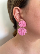 Load image into Gallery viewer, The Kelly earrings
