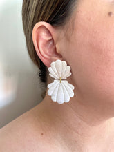 Load image into Gallery viewer, The Kelly earrings
