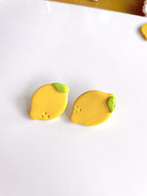 Load image into Gallery viewer, The lemon studs (big)
