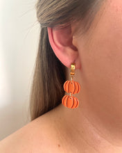 Load image into Gallery viewer, The Carrie Hoops
